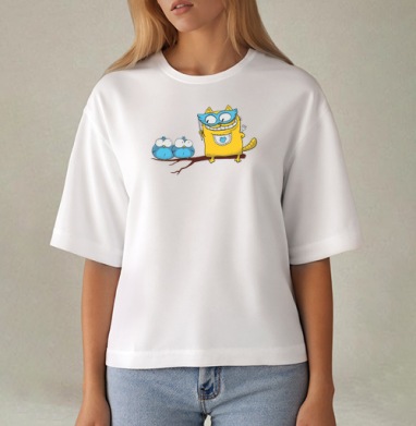 Yellow Superhero Cat / Желтый супергерой кот угрожает маленьким синим птичкам, Футболка женская оверсайз Mido