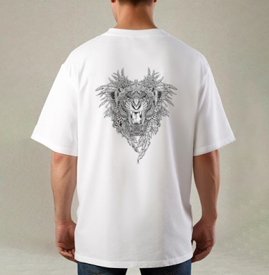Мощный портрет рычащего льва с этно-узорами, Футболка / Мужская / Оверсайз / С принтом на спине