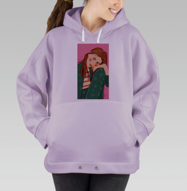 Молодая девушка в зеленой пижаме задумчивая поза, Hoodie Oversize Fiolet