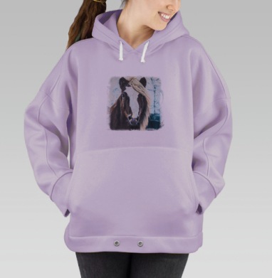Коричневая лошадь с белой гривой зимний пейзаж, Hoodie Oversize Fiolet